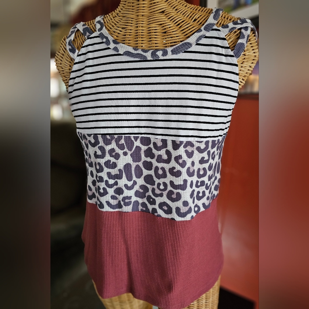 Womans Momma Made Boutique brand strappy XL top